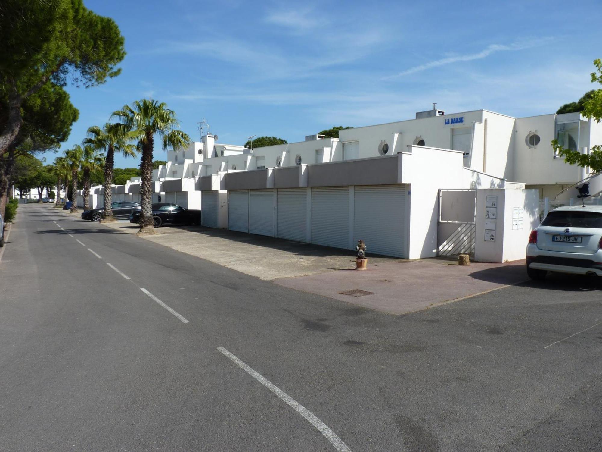 Sol-Y-Days Darse, Superbe Appartement De Type Marina Avec Belle Terrasse Vue Port De Plaisance Le Grau-du-Roi Exterior foto